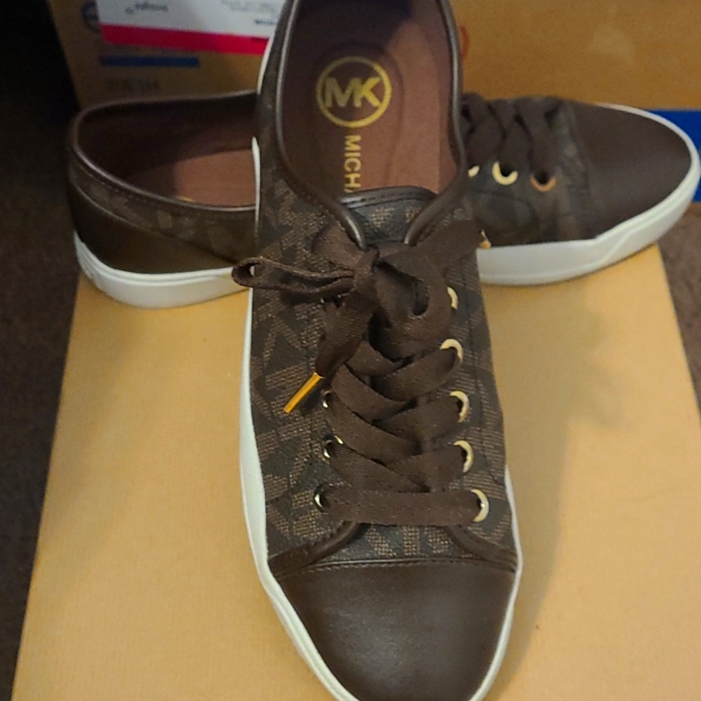 Authentic Michael Kors tennis shoes 7